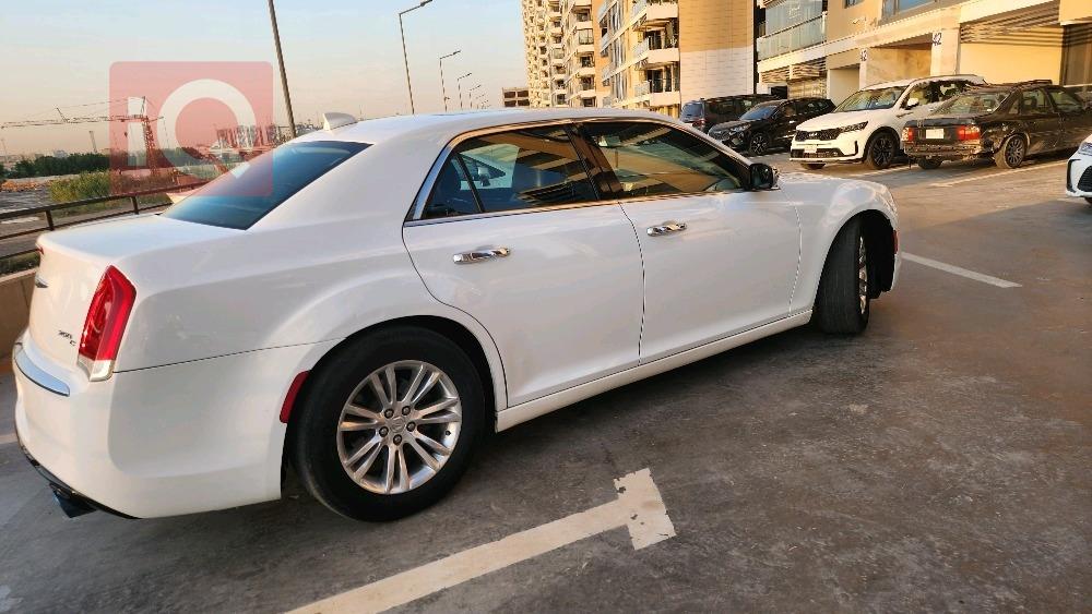 كرايسلر 300